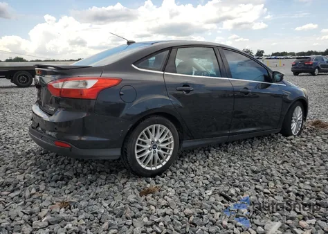 2013 Ford Focus Titanium from USA, damaged, VIN 1FADP3J29DL375698